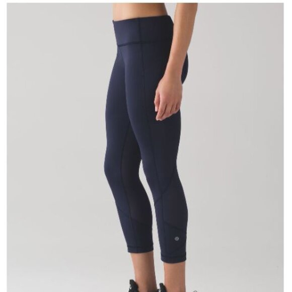 EUC Lululemon Pace Rival High-Rise Crop 22"! Sz 10! Navy - Picture 1 of 8